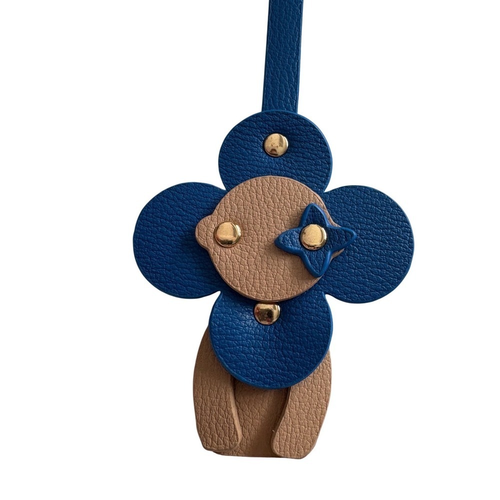 Blue & Tan Vivienne Style Flower Bag Charm Keychain Leather Look Gold Tone